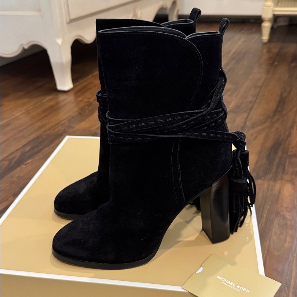 Michael Kors Collection Palmer suede tassel heeled bootie black size 38